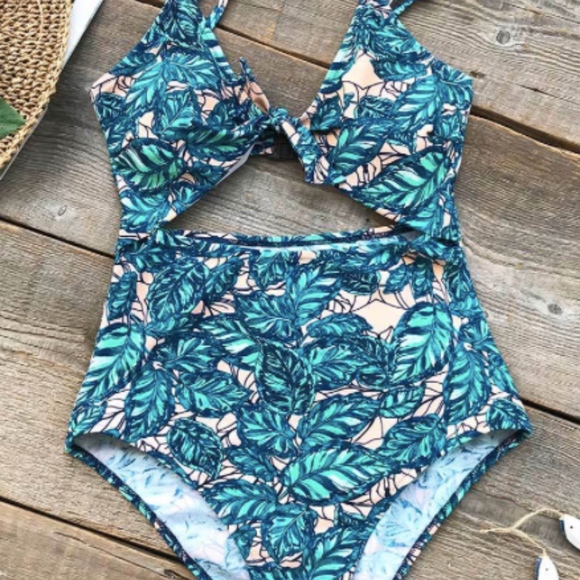 Cupshe Other - Blue Floral One Piece Bikini